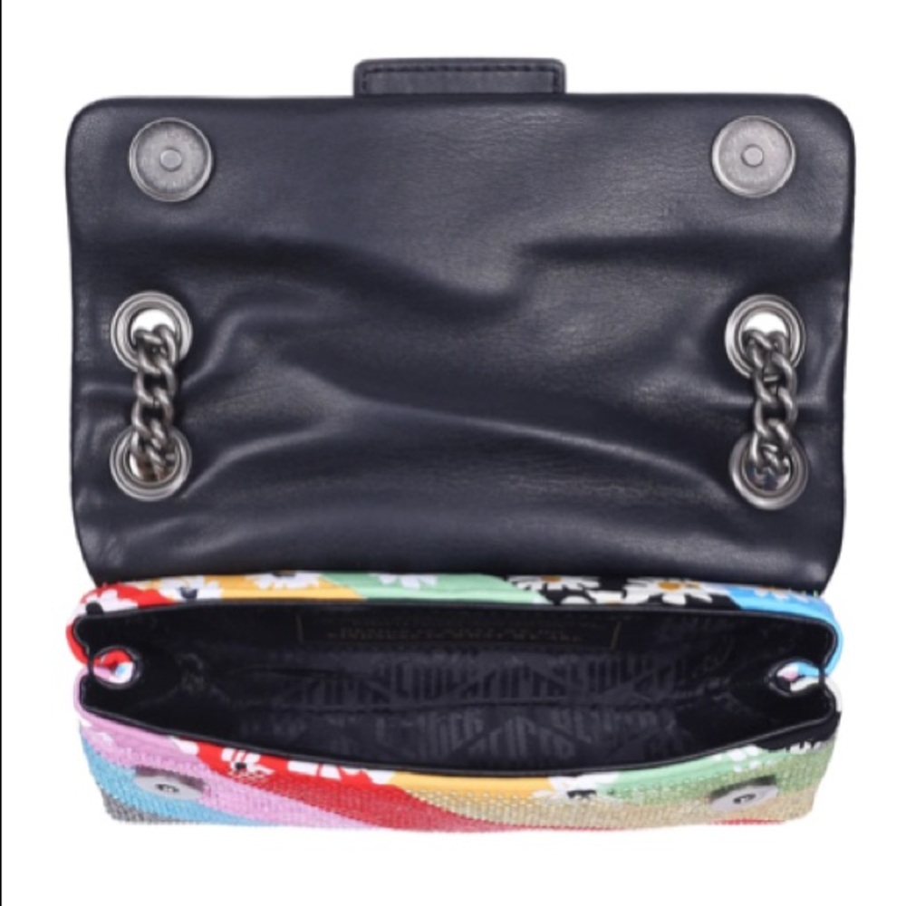 Kensington Crystal Mini Crossbody Bag
KURT GEIGER LONDON - Picture 2 of 11